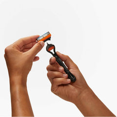 GILLETTE FUSION5 MANUAL RAZOR HANDLE WITH 2 RAZOR BLADE REFILLS, FOR A SMOOTH, LONG LASTING SHAVE
