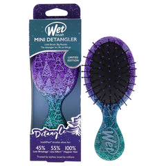 WET BRUSH DENTANGLE HOLIDAY TREES 9353
