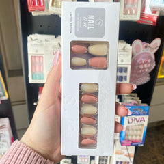 PAPER CRARE NAIL ON PRESS CASHMER & BEIGE
