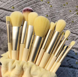 SHEIN SET BRUSH YELLOW