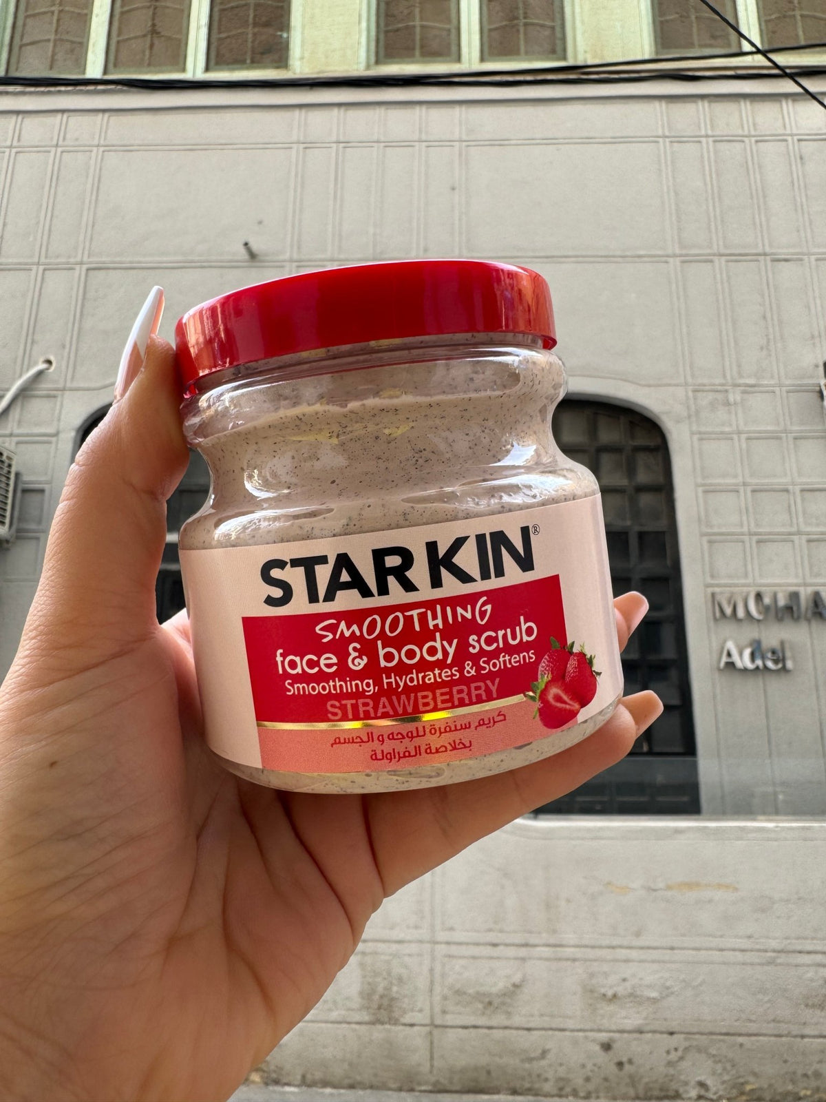 STARKIN STRAWBERRY FACE&BODY SCRUB 300GR - Anwar Store