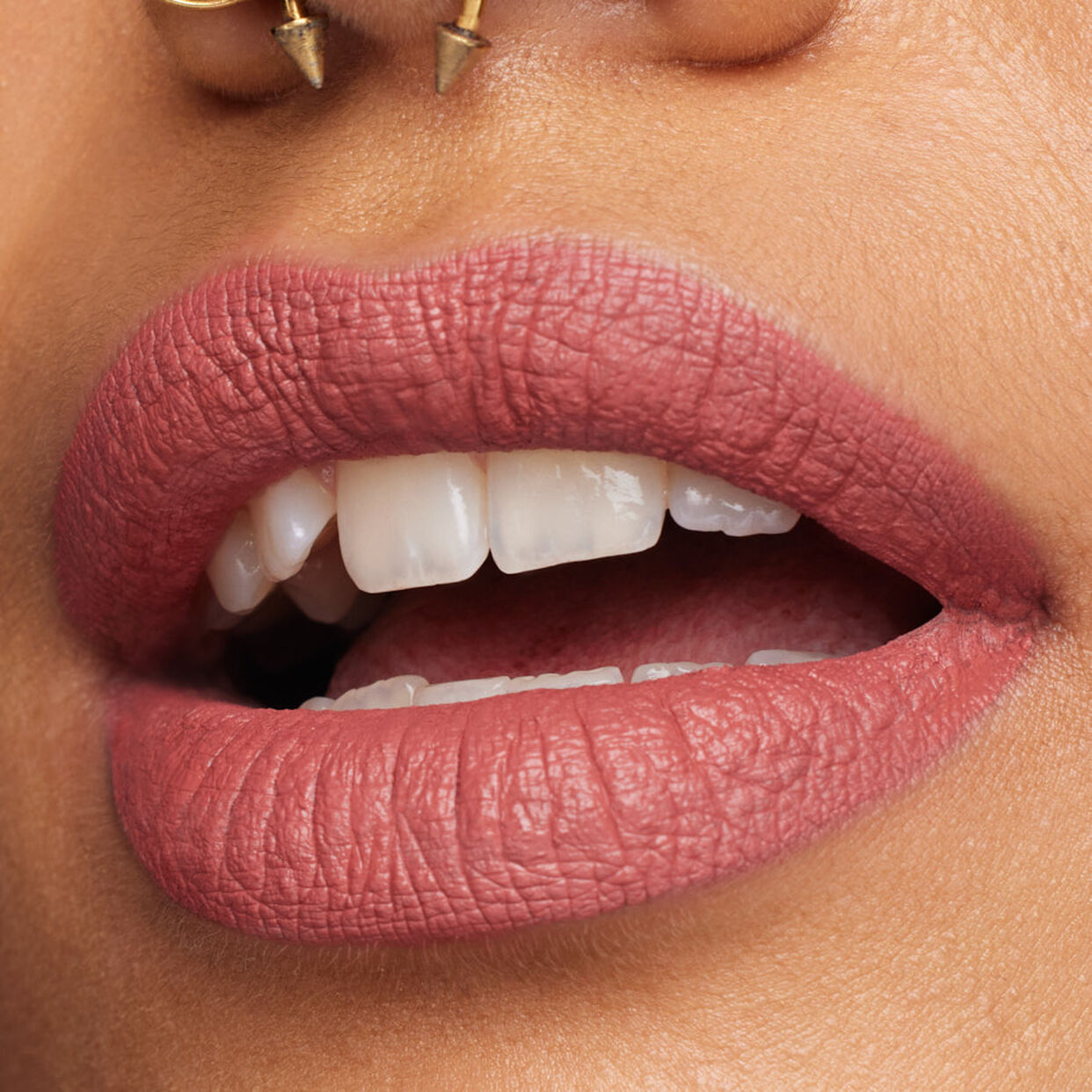 HUDA BEAUTY Mini Bombshell Pinky Nude Liquid Lipstick 1.9ML